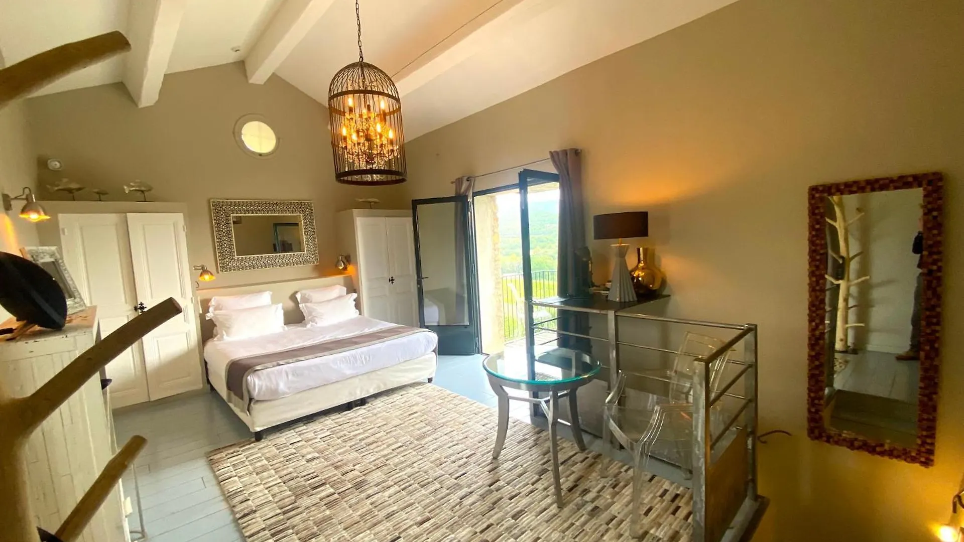 Hotel La Maison De Crillon  Crillon-le-Brave